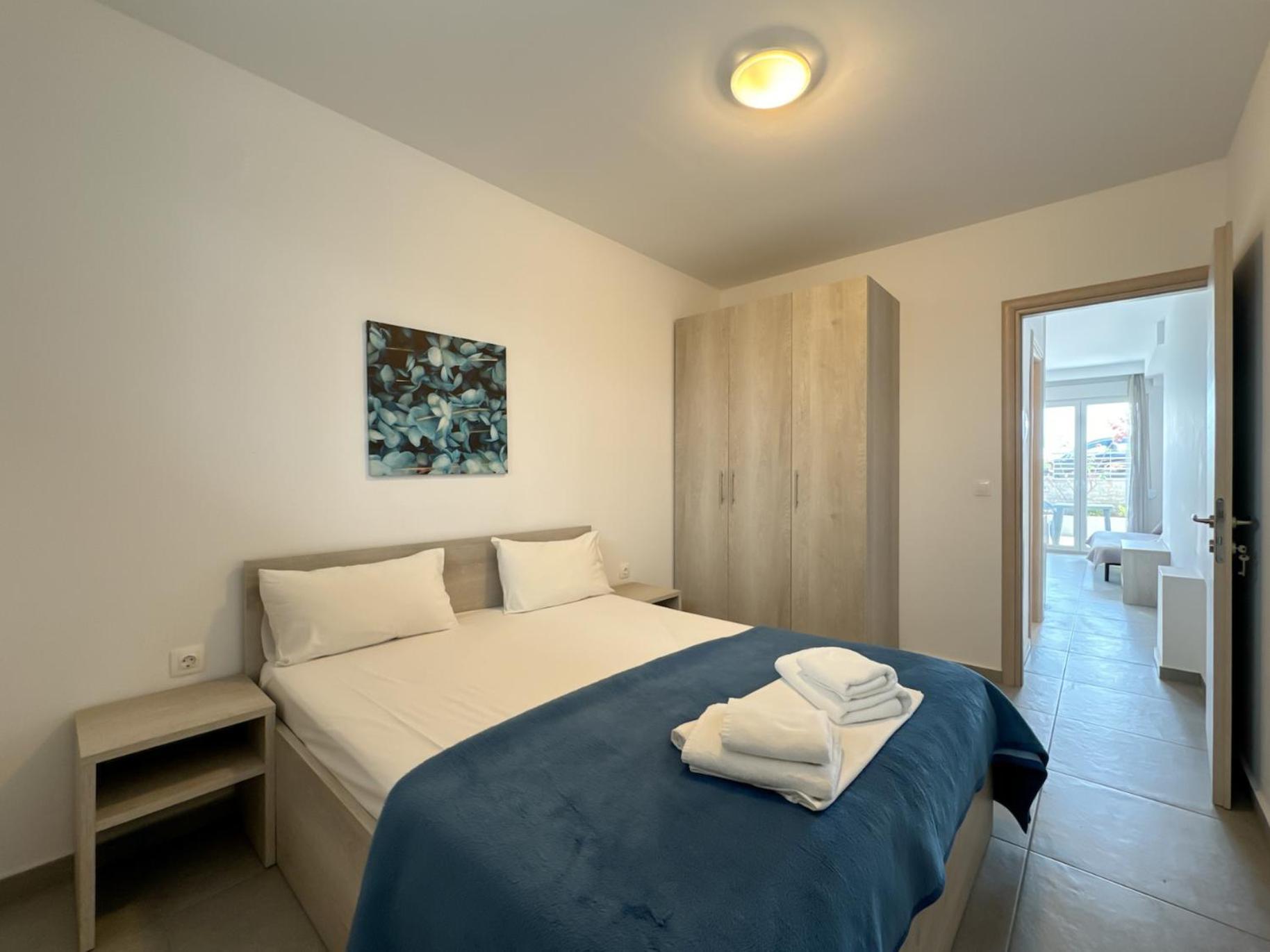 Blue Horizon 6 *