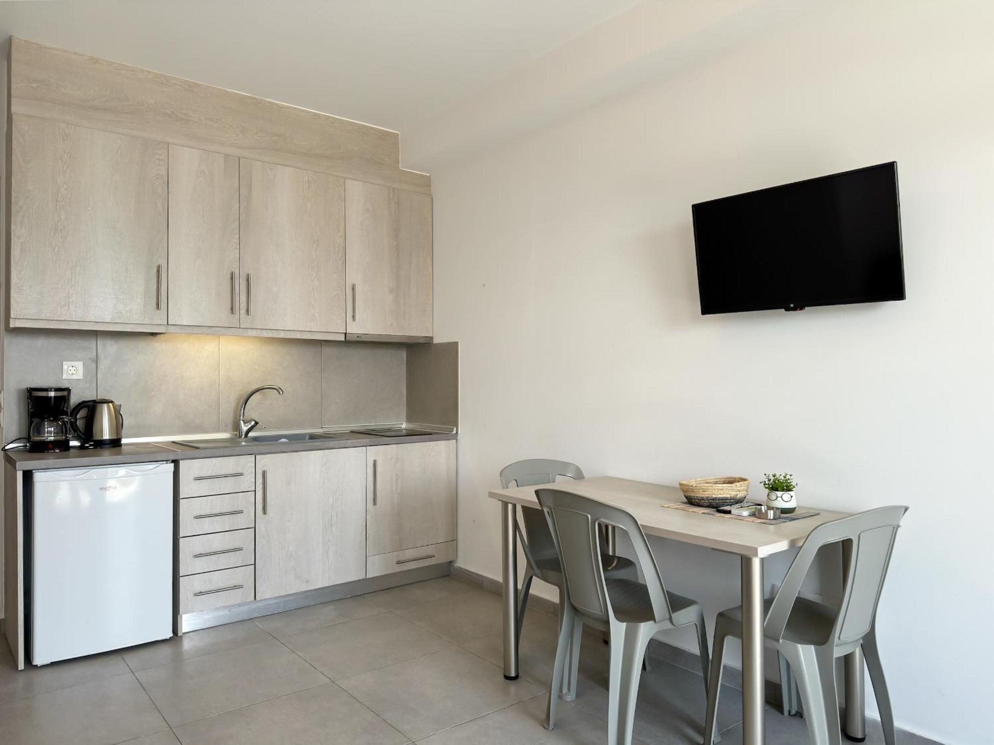 Blue Horizon 6 Apartment