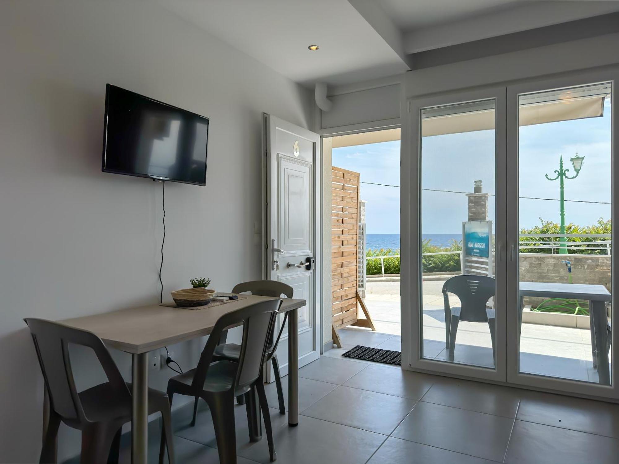 Blue Horizon 6 Apartment *